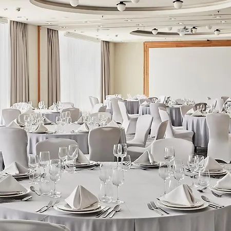 Отель Sheraton Познань